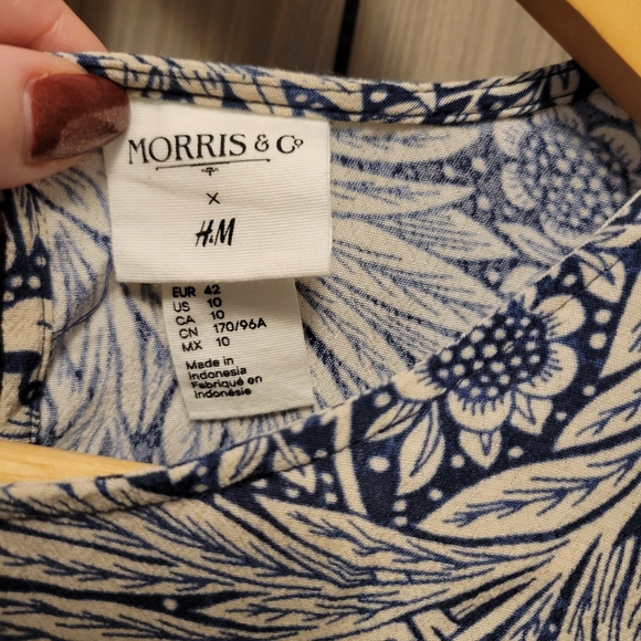 H&M x William Morris & Co Blue and White Floral Blouse 💐Rare - Picture 13 of 14